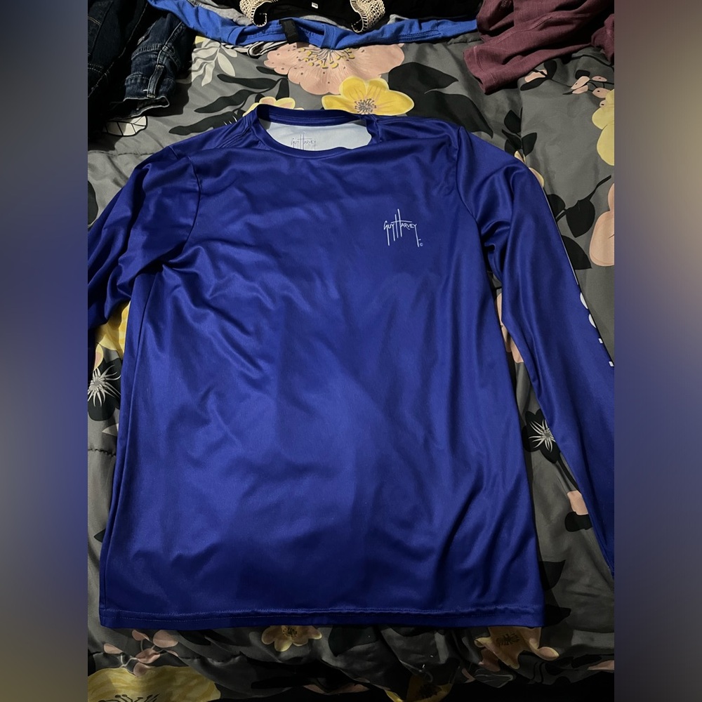 Men’s size small long sleeve dri fit shirt